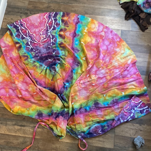 The most incredible pride rainbow outfit in the world - Picture 4 of 11